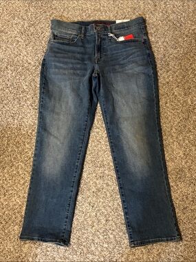 NWT Lucky Brand Sweet Mid Rise Crop 28